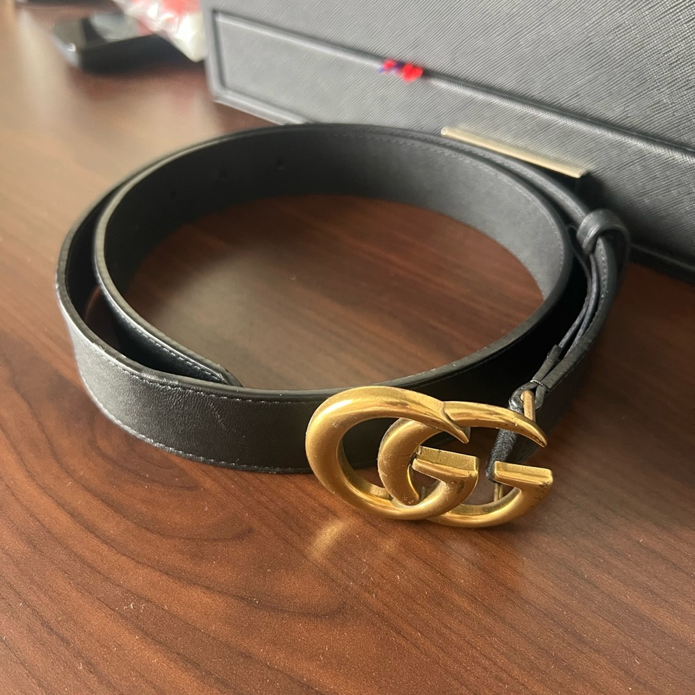 Black Gucci Leather Belt with Gold GG Buckle